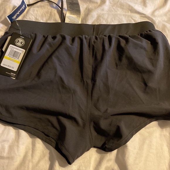 Shorts - Picture 4 of 4